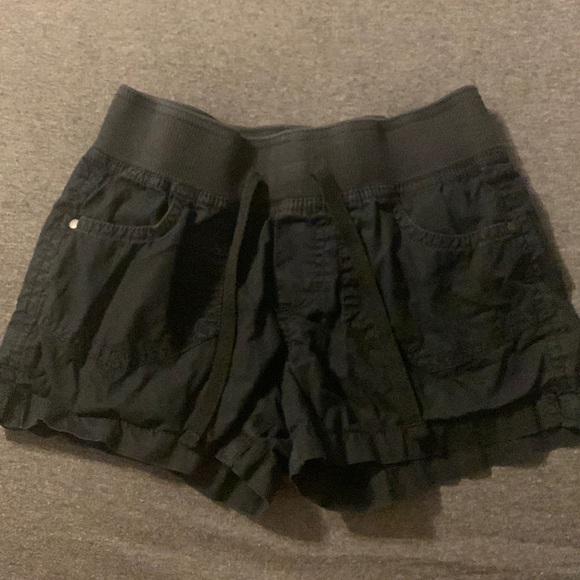 Girls Arizona Jean Co. Black Shortie Shorts. Size: 7 Regular - Picture 1 of 4